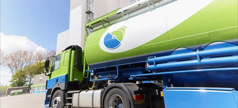 Photo of a De Heus bulk truck